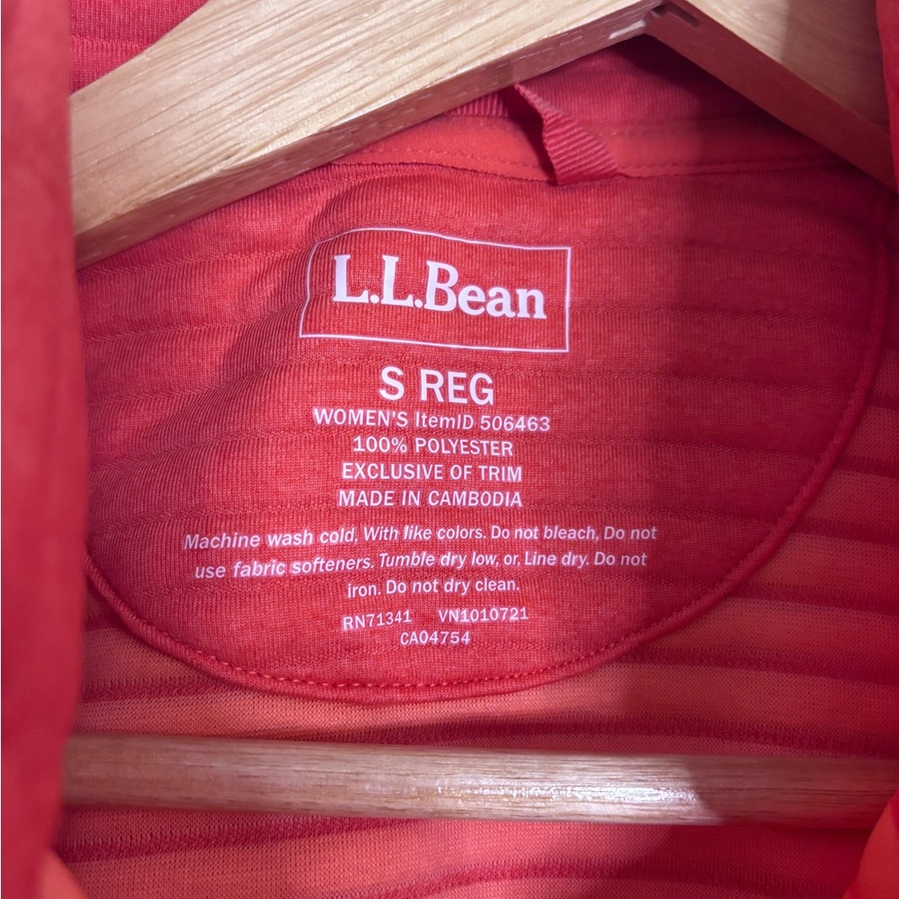 L.L. Bean Women’s Vibrant Orange 🍊 Airlight Knit Pullover - Picture 2 of 9